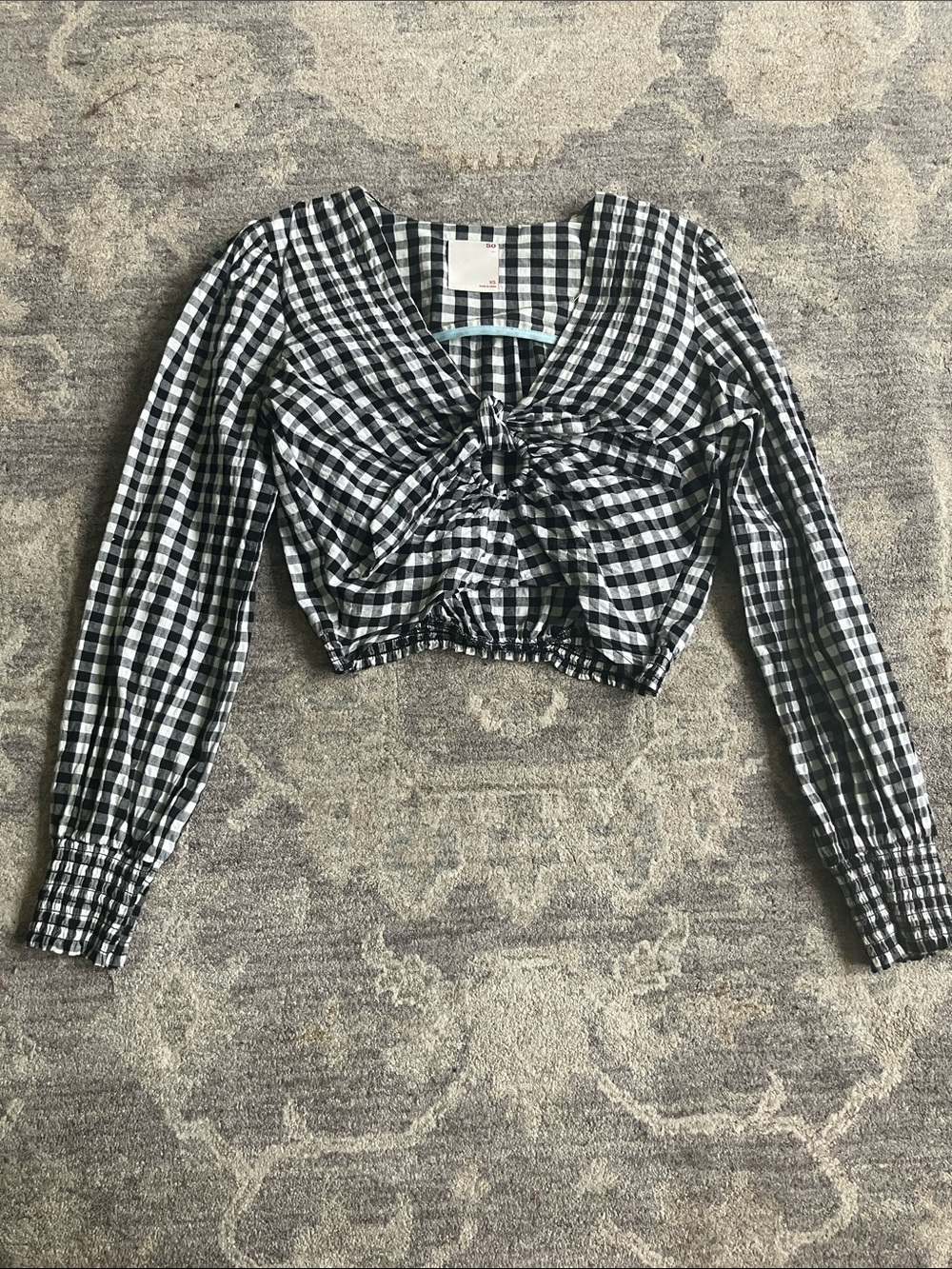 SO Black and White Gingham Tie-Front Long Sleeve Crop Top